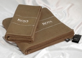 Полотенца Код 428 
Набор полотенец Hugo Boss 
Хлопок 100% 
50-90см 
70-140см plt143-4
