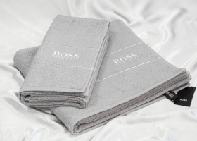 Полотенца Код 428 
Набор полотенец Hugo Boss 
Хлопок 100% 
50-90см 
70-140см plt143-7